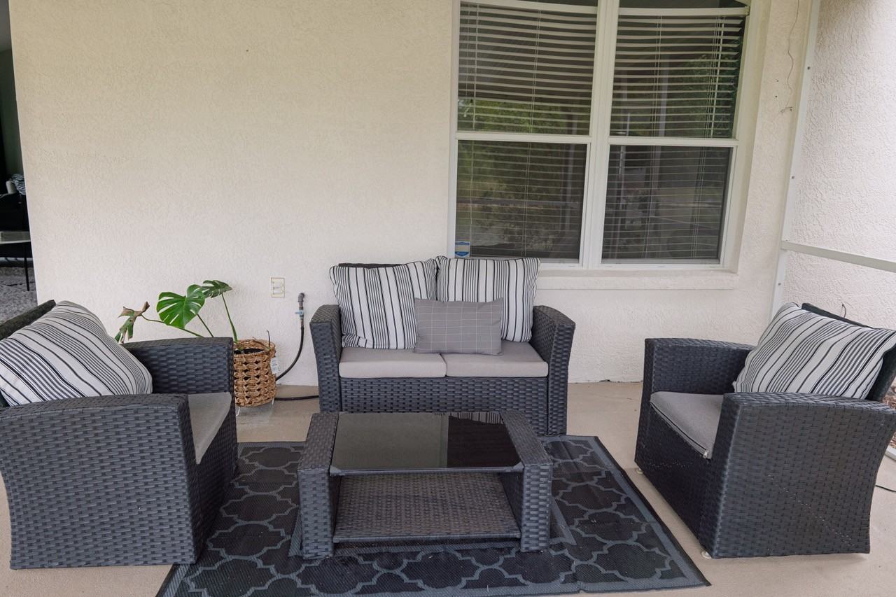 1637 Maximilian Dr - Photo 3 of 27