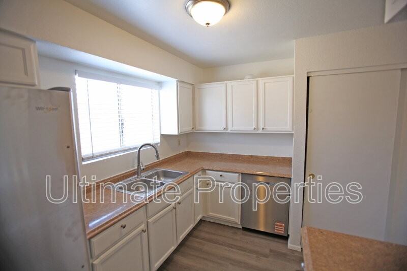 707 N 95th Dr - Photo 3 of 18