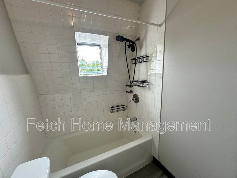 100 Windsor St #3 - Photo 4 of 27