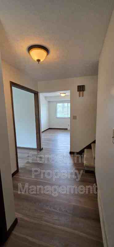 53 Carriage Dr - Photo 4 of 27