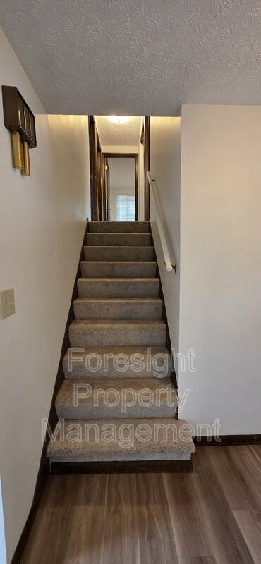 53 Carriage Dr - Photo 6 of 27