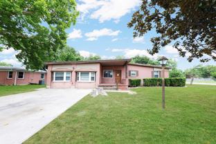 307 Oak St - Photo 1 of 1