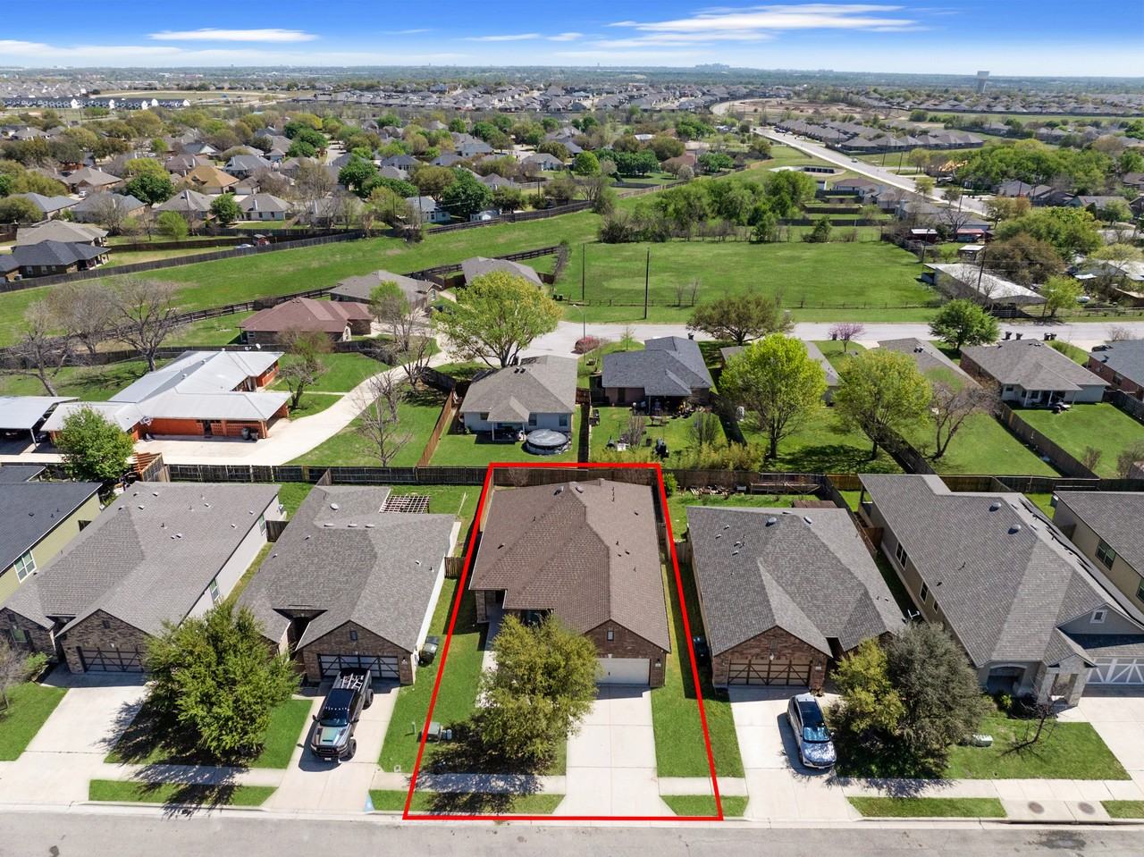 1214 Lonesome Oak Dr - Photo 2 of 27