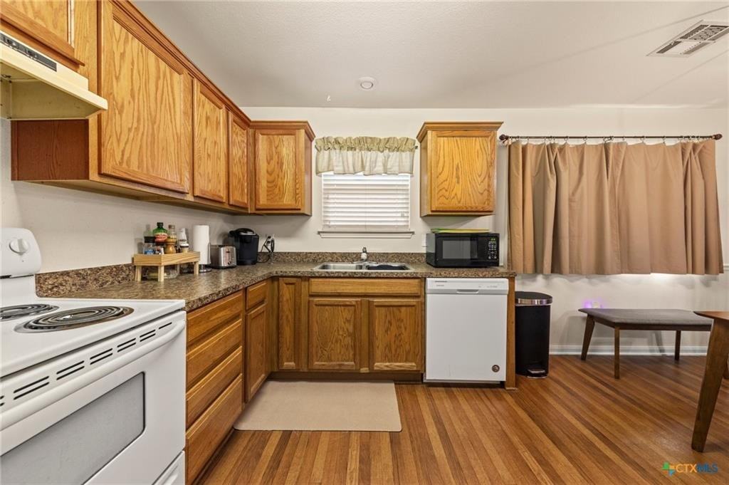 1214 Madison - Photo 3 of 26