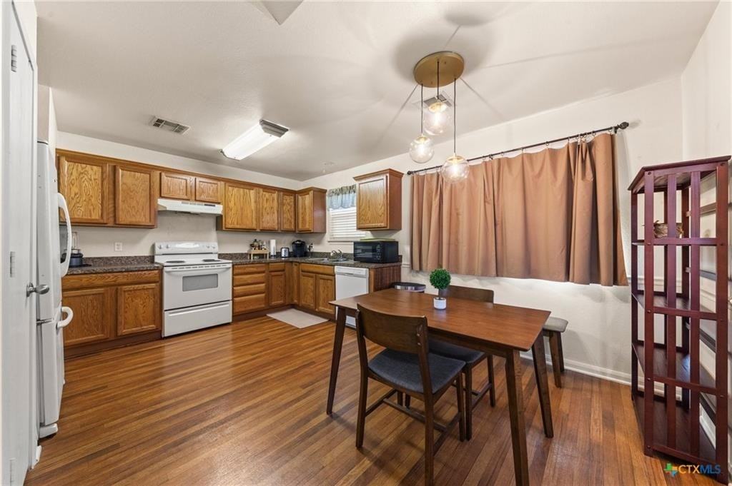 1214 Madison - Photo 6 of 26