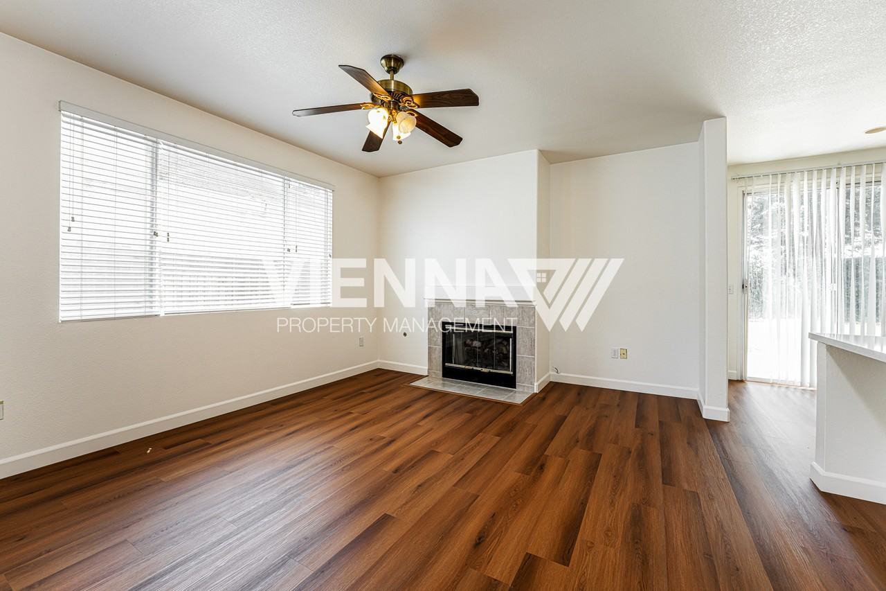 493 Silverhorn Dr - Photo 2 of 46