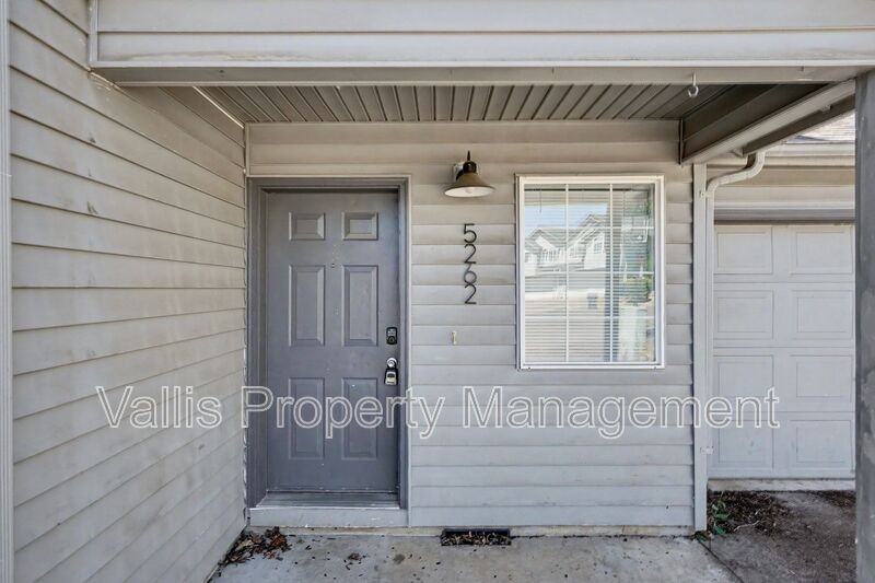 5262 Springcrest Dr S - Photo 3 of 31