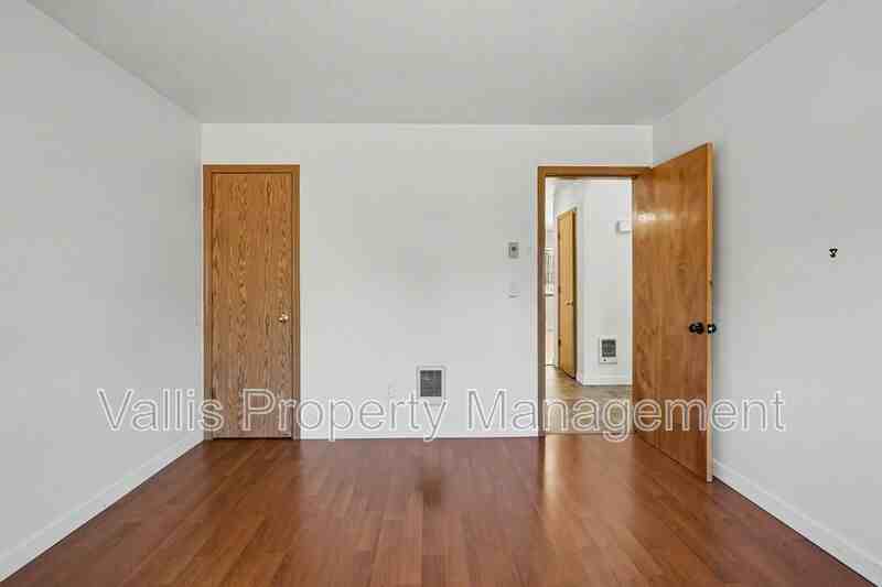 5262 Springcrest Dr S - Photo 7 of 31