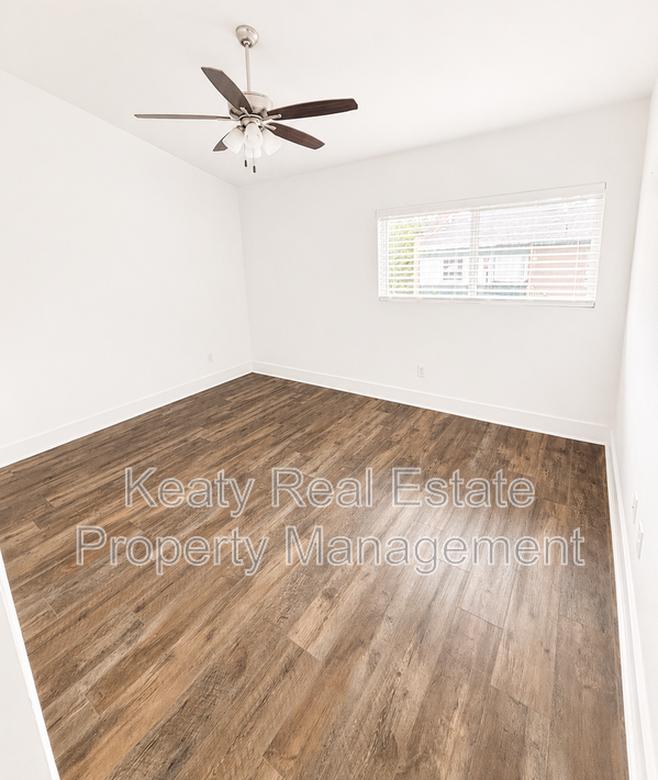 113 Highland Park Ln - Photo 3 of 11