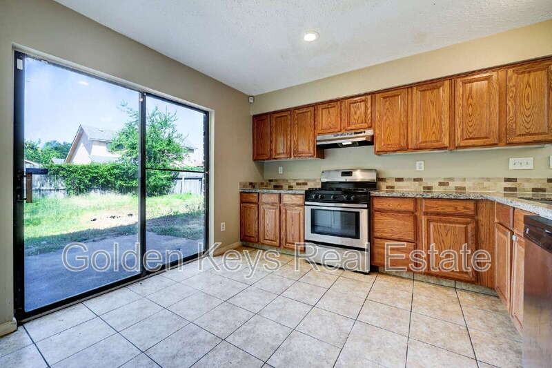 10731 Staghill Dr - Photo 2 of 10