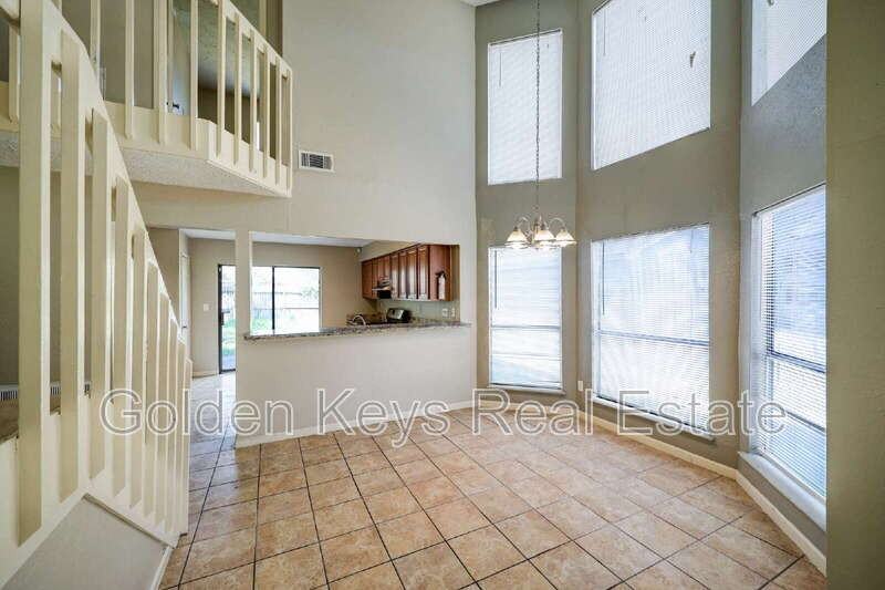 10731 Staghill Dr - Photo 3 of 10