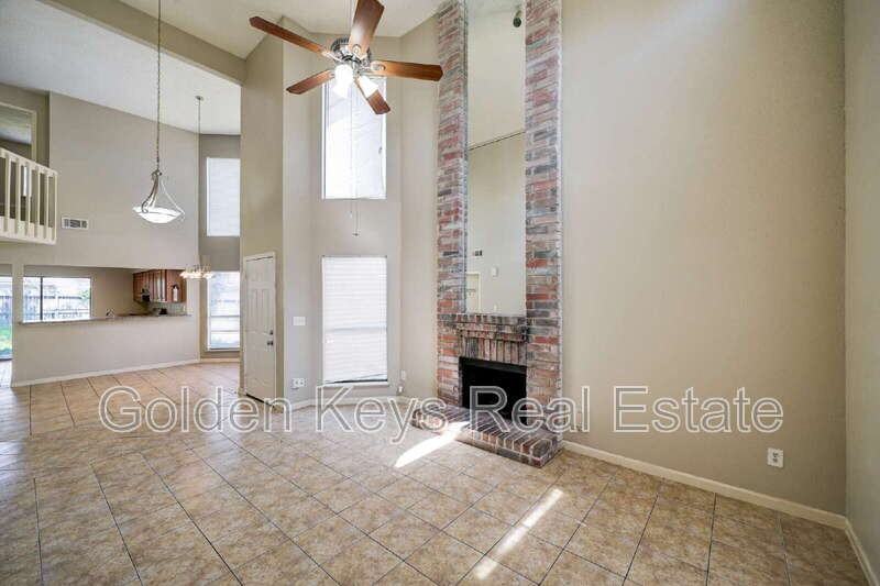 10731 Staghill Dr - Photo 4 of 10
