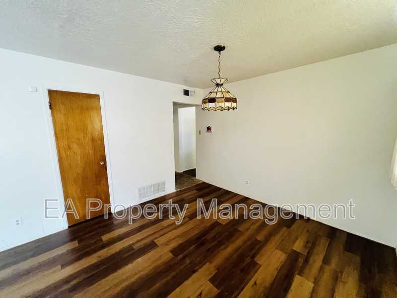 716 Dallas St Ne - Photo 3 of 17