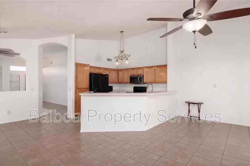 537 E Appaloosa Rd - Photo 5 of 18