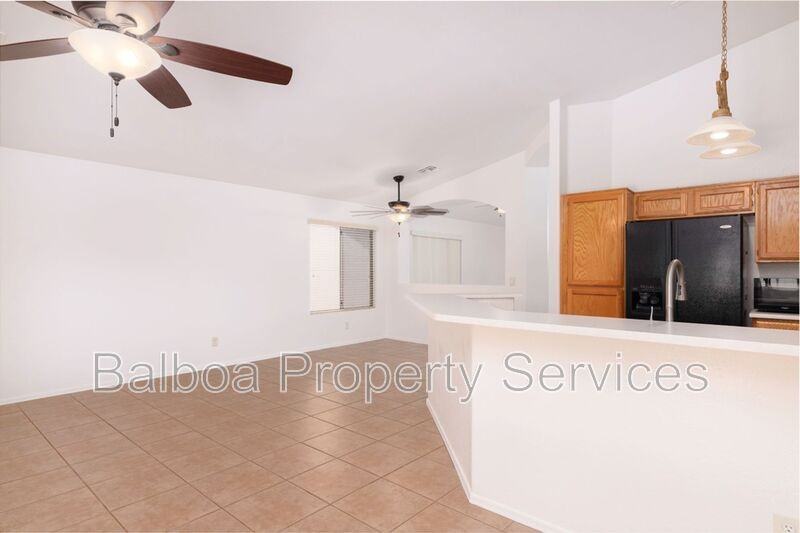 537 E Appaloosa Rd - Photo 6 of 18
