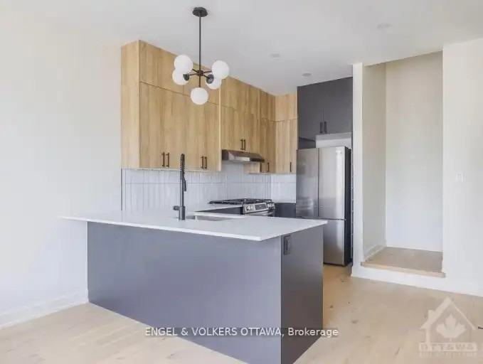 136 Carillon St #A - Photo 3 of 17
