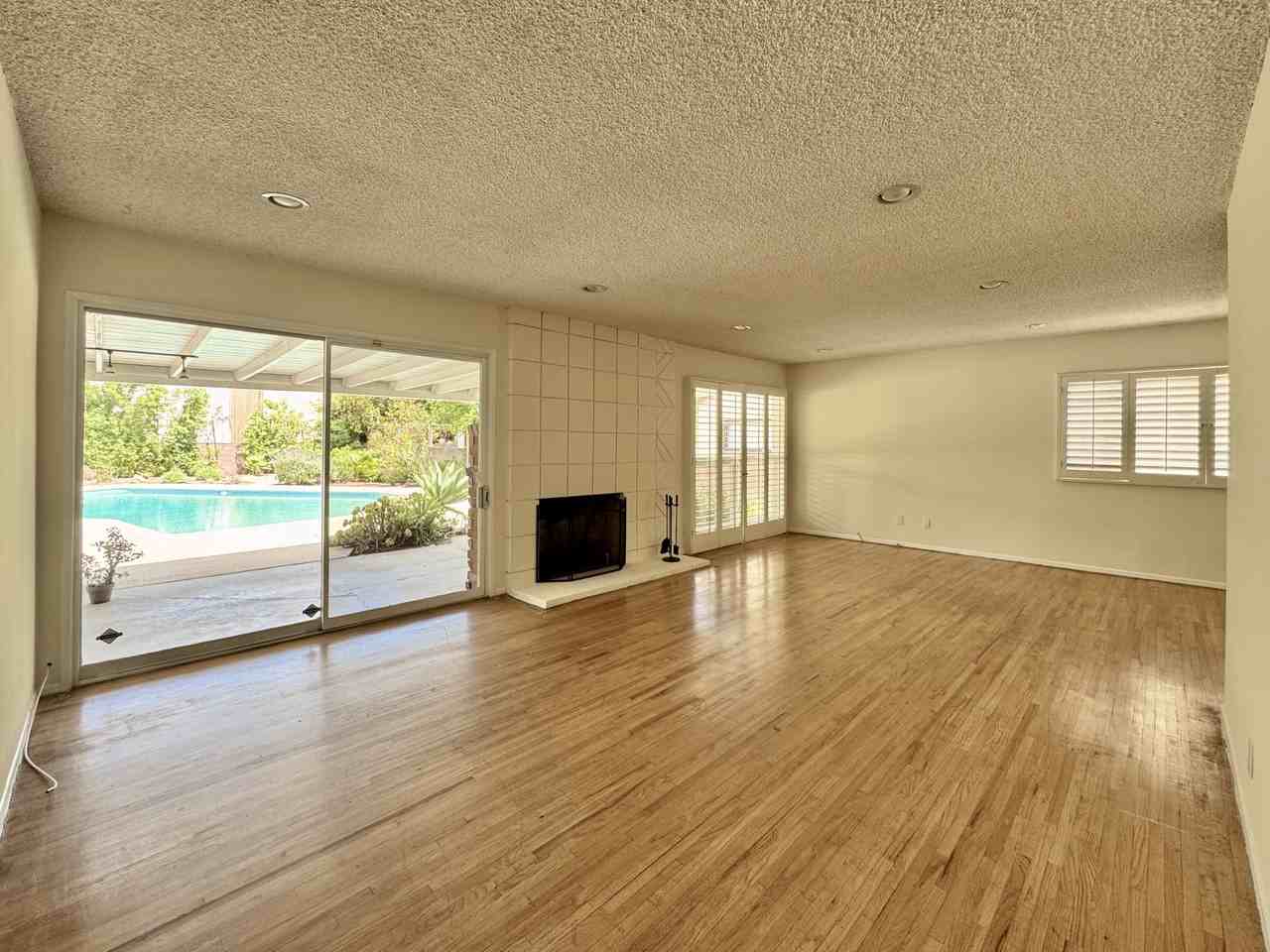 7928 Owensmouth Ave #NA - Photo 6 of 30