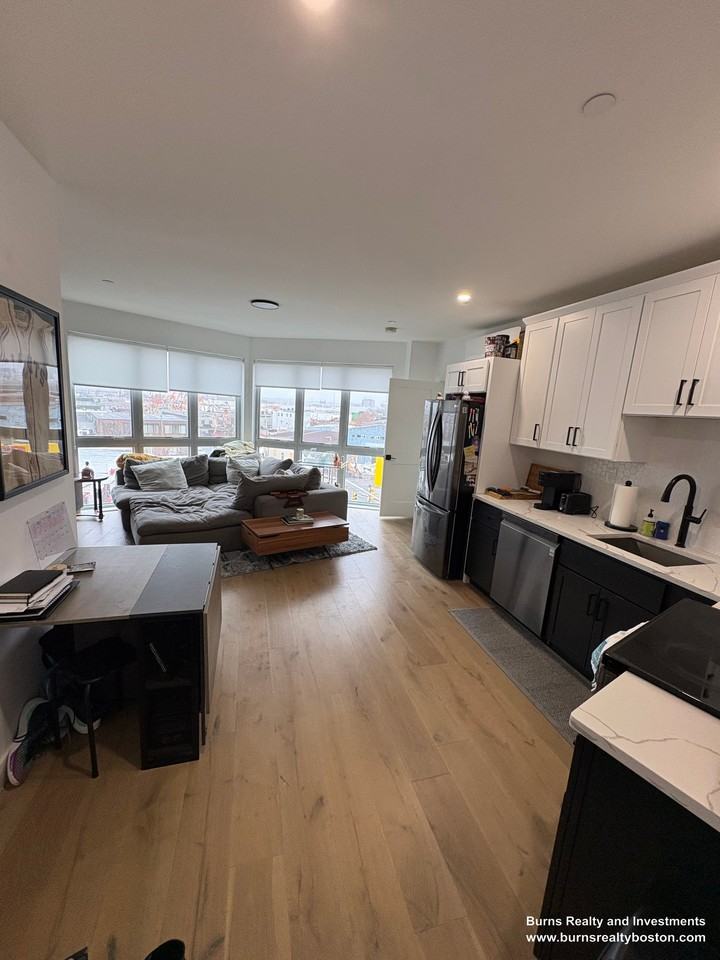 144 Old Colony Ave #404