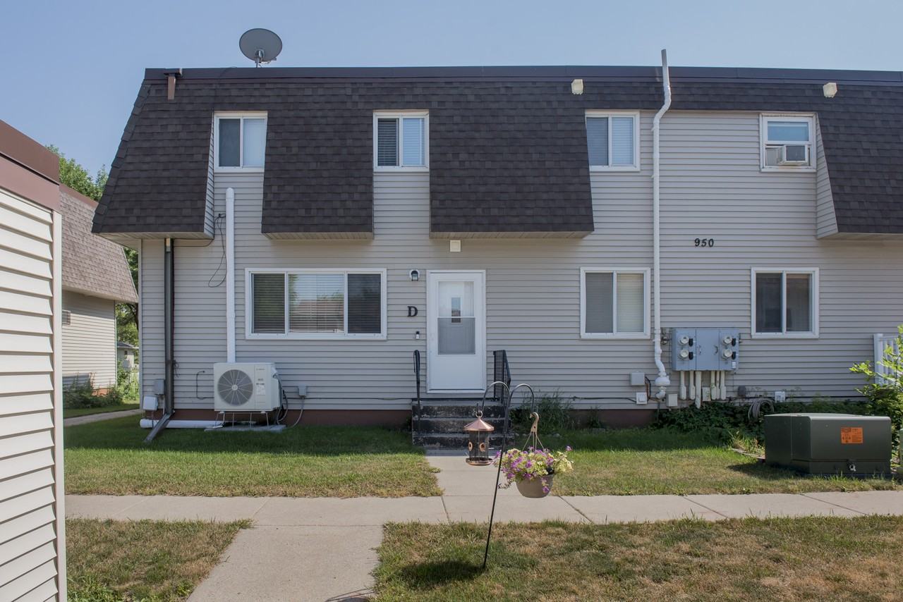 950 5th Ave W - Photo 2 of 20