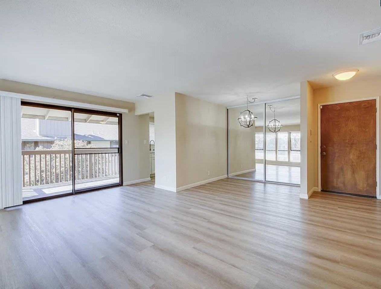 2415 Horizon Ln #129 - Photo 6 of 20