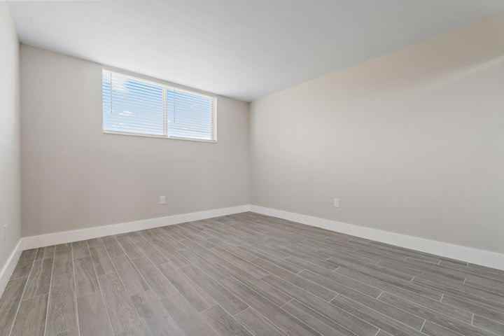 108 Paradise Harbour Boulevard - Photo 5 of 8