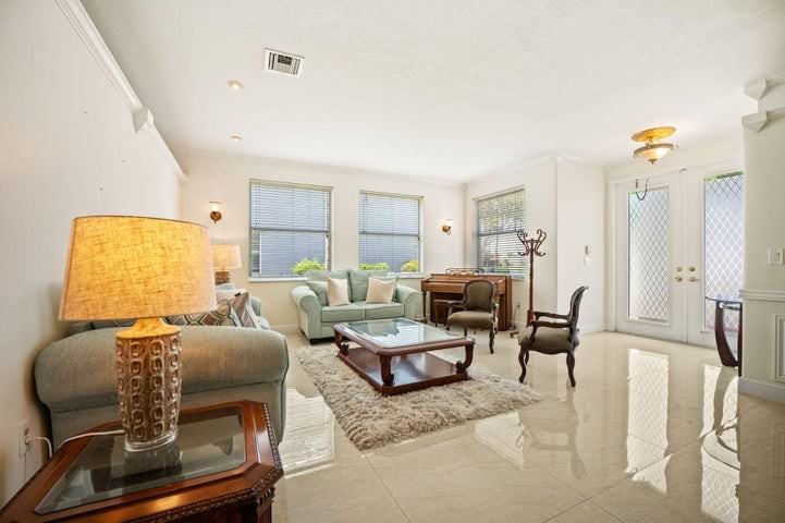 9058 Alexandra Circle - Photo 5 of 8