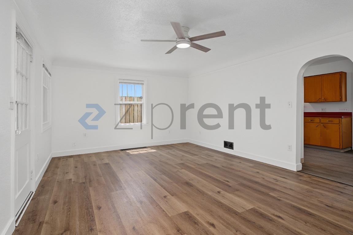 6525 N Montana Ave - Photo 5 of 19