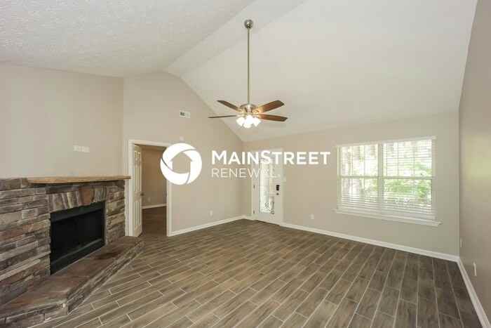 250 Richmond Pl - Photo 5 of 16