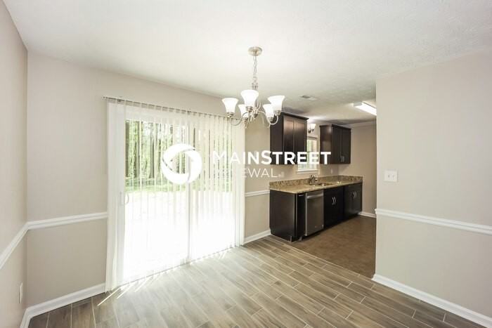250 Richmond Pl - Photo 6 of 16