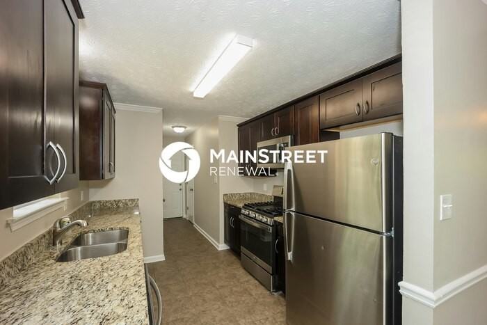 250 Richmond Pl - Photo 7 of 16