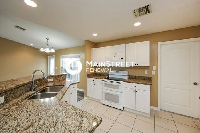 1161 Ebers St E - Photo 7 of 16