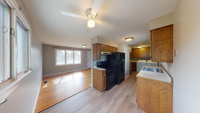 432 E Turnpike Ave - Photo 2 of 19