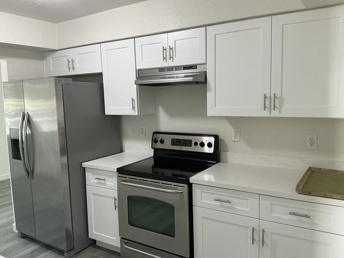 3421 W Campbell Ave - Photo 2 of 6