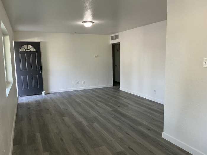 3421 W Campbell Ave - Photo 3 of 6