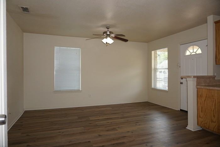 5111 Flamingo Rd - Photo 2 of 14