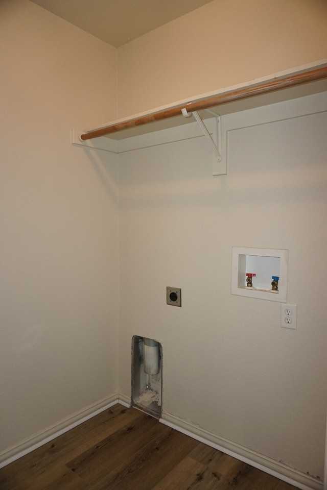 5111 Flamingo Rd - Photo 5 of 14