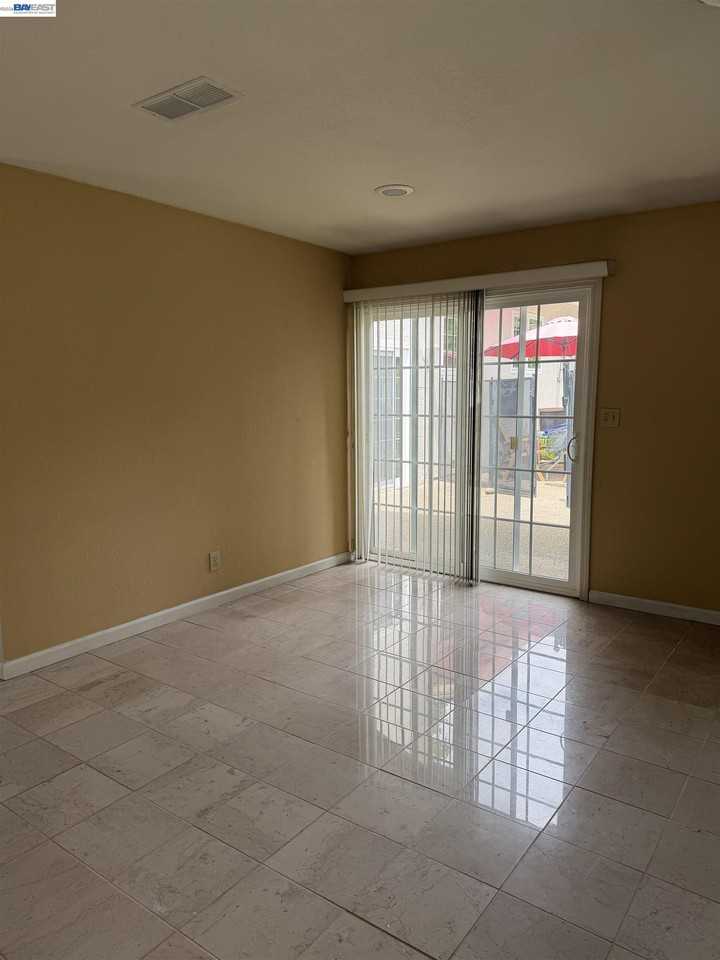 3885 Aragon Ln - Photo 5 of 18