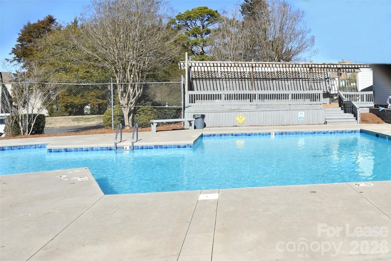 11185 Harrowfield Rd - Photo 4 of 24