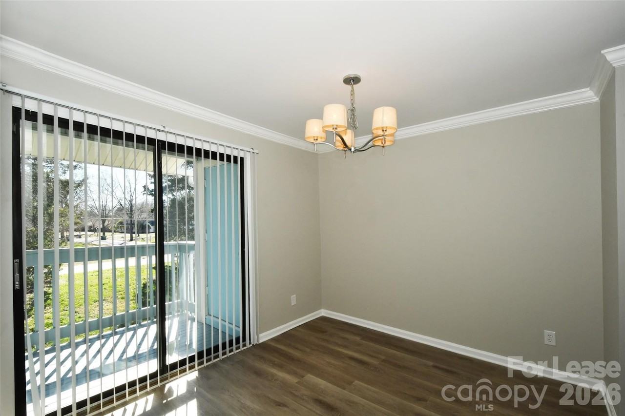 11185 Harrowfield Rd - Photo 6 of 24