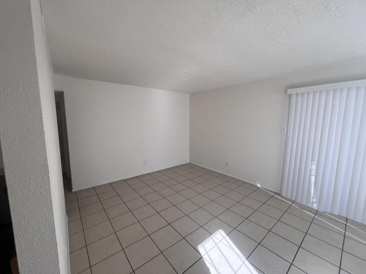 1005 Dickerson Dr Se #A - Photo 3 of 26