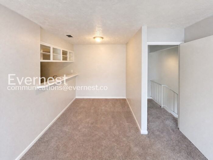 1760 Wesley Way Nw #C - Photo 7 of 27