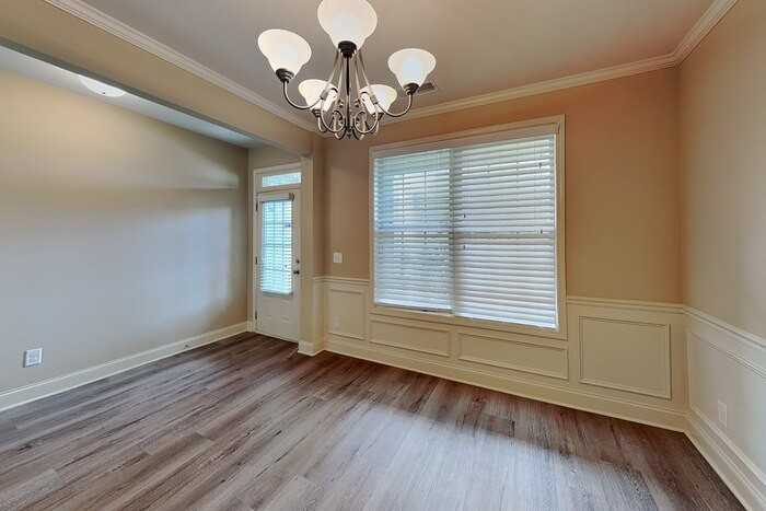 917 Upland Ct - Photo 6 of 40