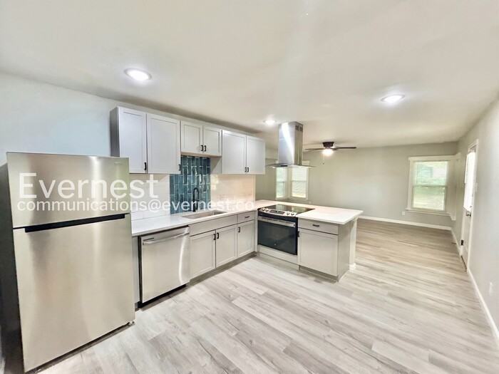 4328 Waits Ave - Photo 4 of 24