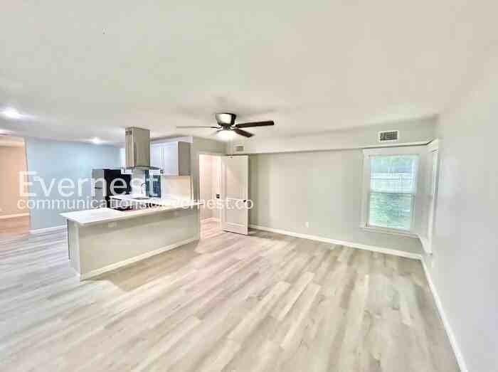 4328 Waits Ave - Photo 5 of 24