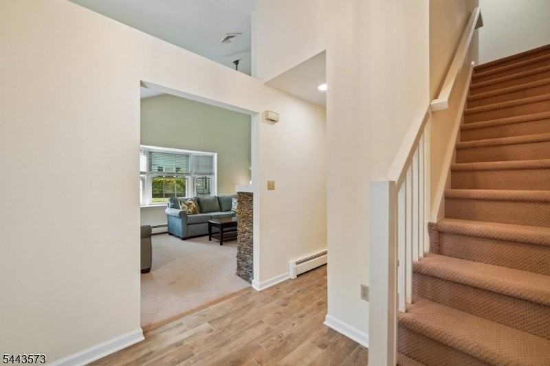 29 Coachlight Dr - Photo 3 of 30