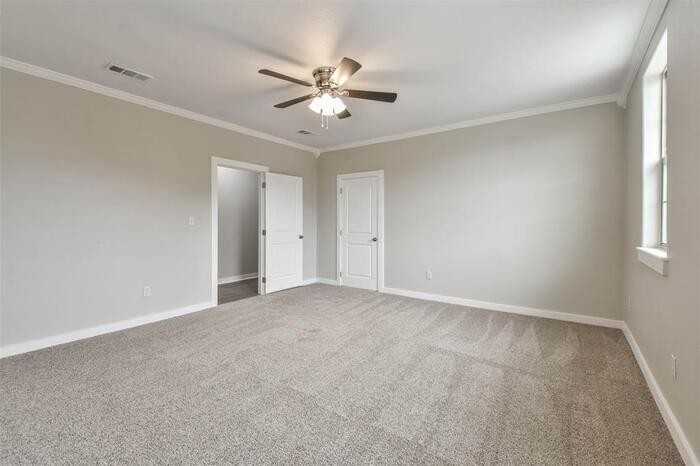 329 E Washington Ave #201 - Photo 6 of 24