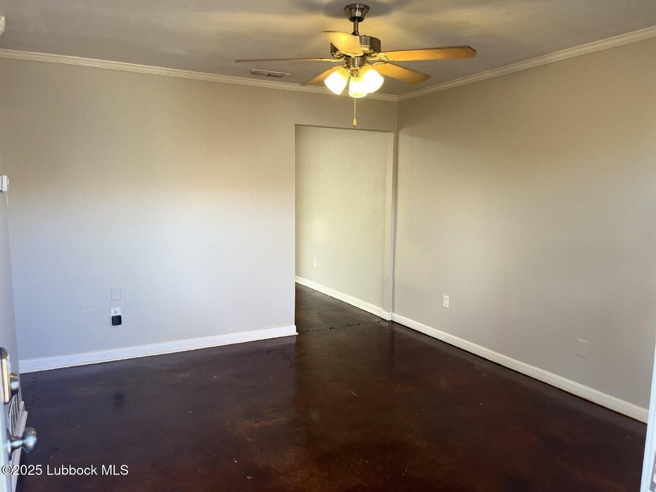 2423 22nd Pl #B - Photo 3 of 15