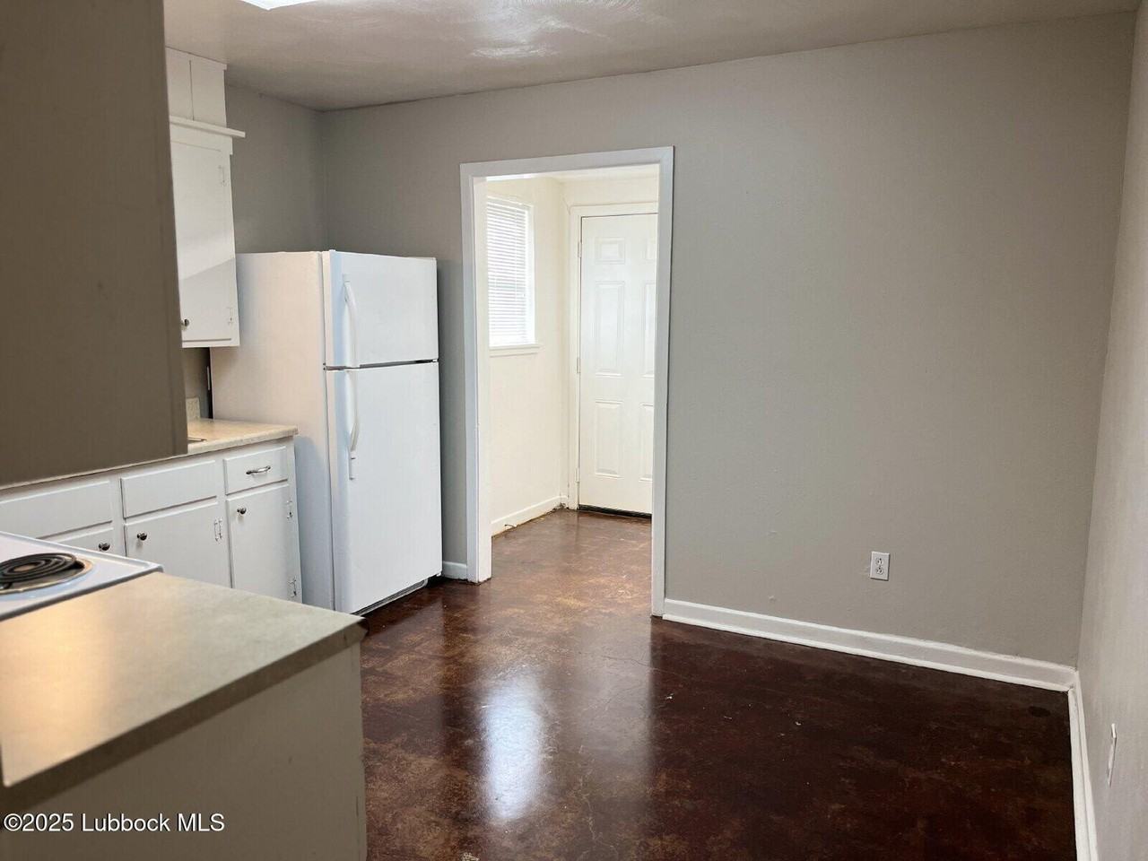 2423 22nd Pl #B - Photo 5 of 15