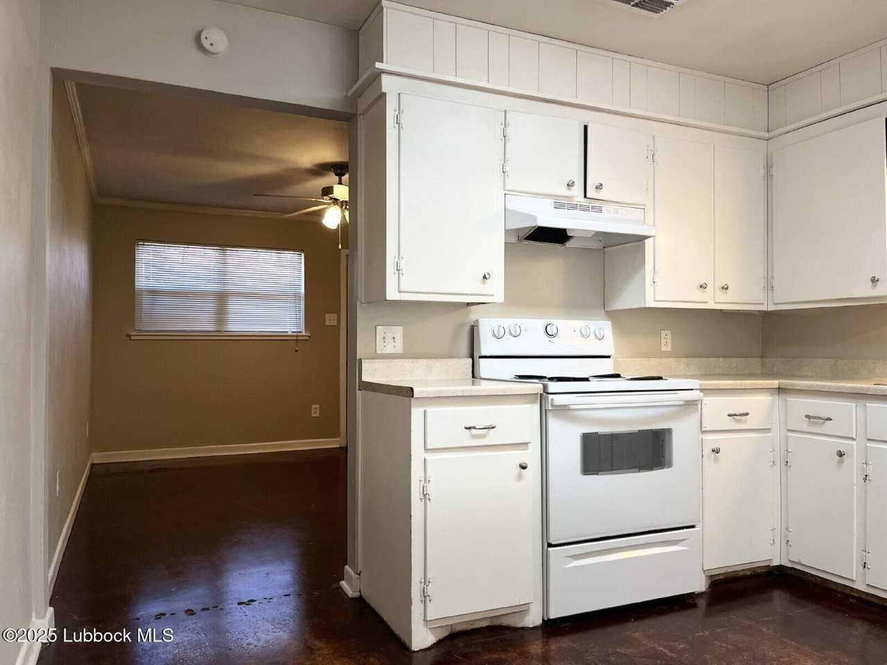 2423 22nd Pl #B - Photo 6 of 15