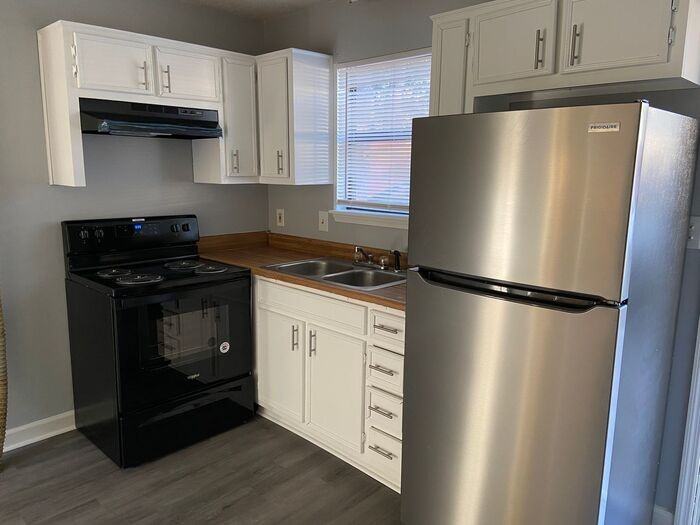 3702 Penny St Sw #B - Photo 4 of 11